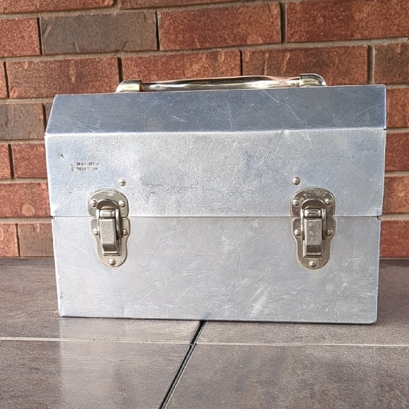 Other - Sudbury Metal Lunchbox with Handle
